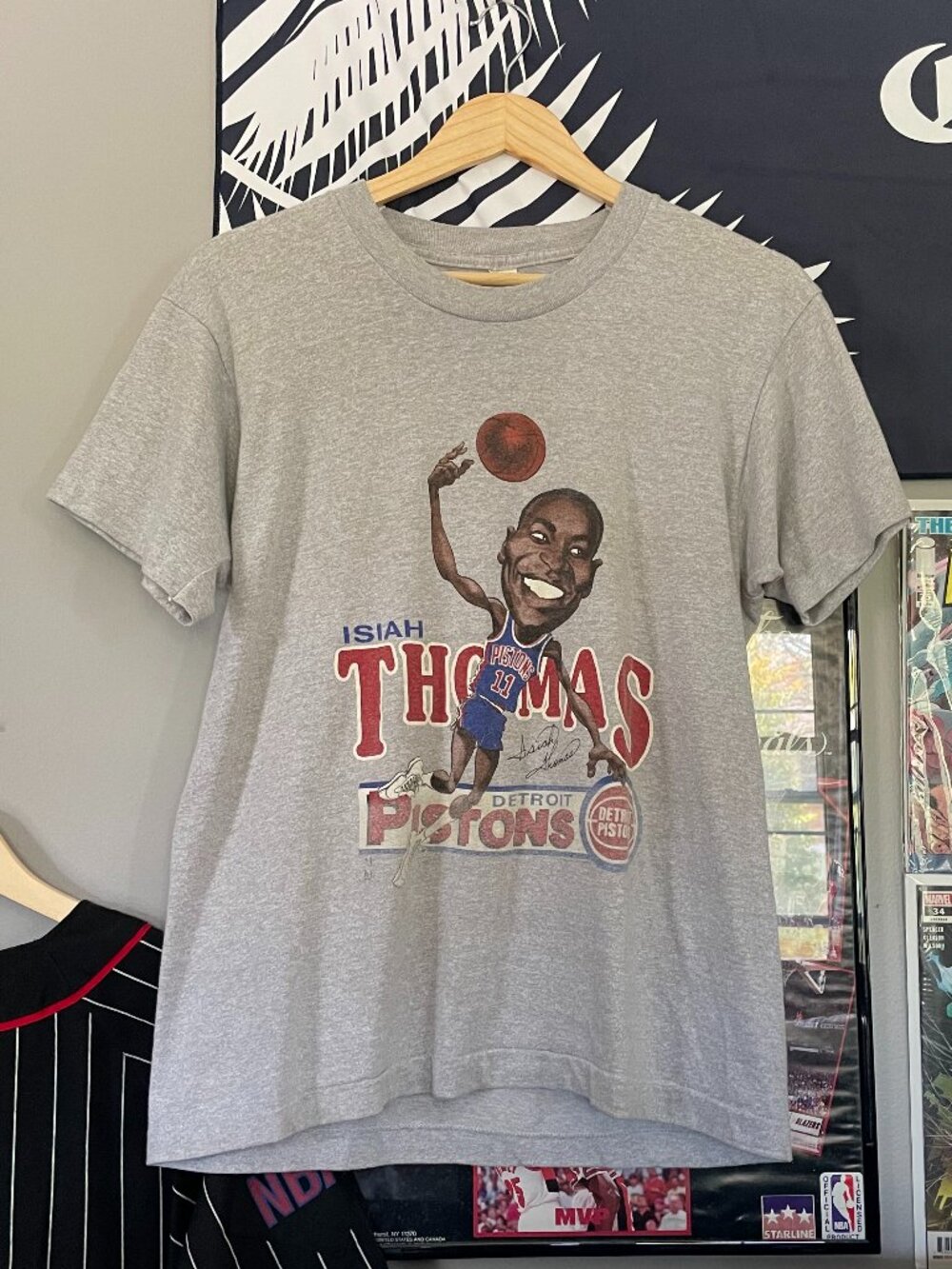 Vintage 90s Isiah Thomas Detroit Pistons T-shirt